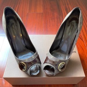 Louis Vuitton Monogram Heels Size 38